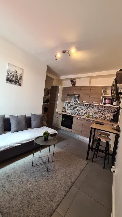 Logesty Home Proche Paris Et Metro Pantin Bagian luar foto