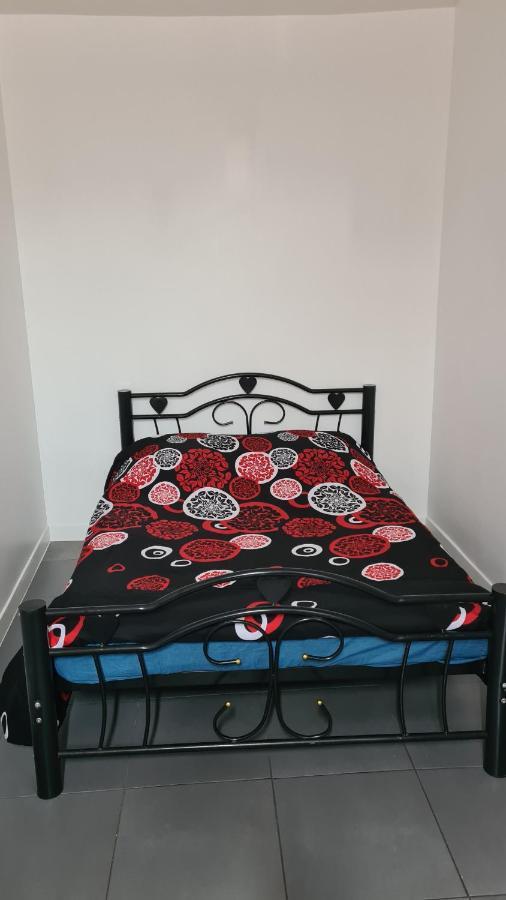 Logesty Home Proche Paris Et Metro Pantin Bagian luar foto